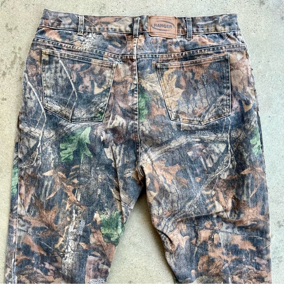 Ranger Camo Jeans Realtree 37x31 - Picture 4 of 9